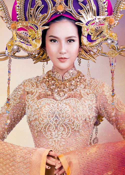 Lo trang phuc dan toc cua Khanh Ngan truoc chung ket Miss Globe-Hinh-4